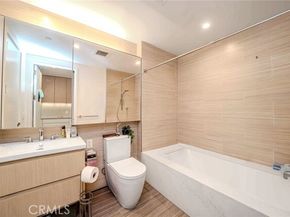 877 Francisco 1717, Los Angeles CA 90017