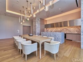 877 Francisco 1717, Los Angeles CA 90017