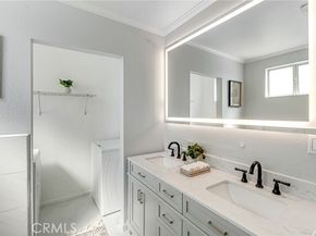 1381 W Summerland, San Pedro (los Angeles) CA 90732