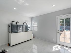 1381 W Summerland, San Pedro (los Angeles) CA 90732