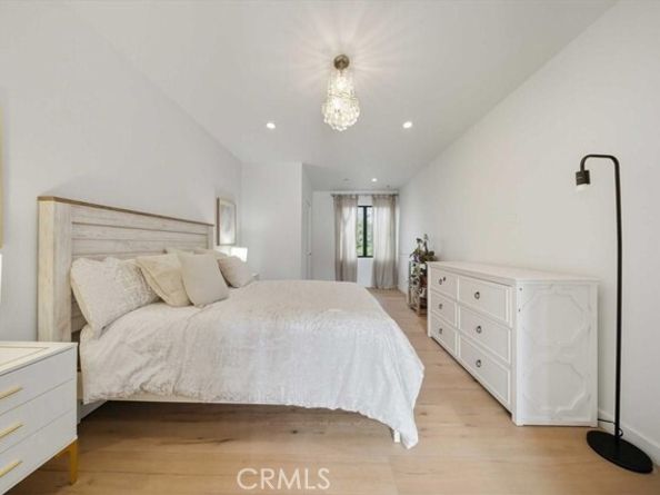2131 Virginia Avenue, Santa Monica CA 90404