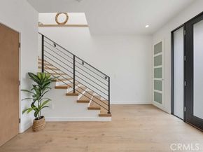 2131 Virginia Avenue, Santa Monica CA 90404