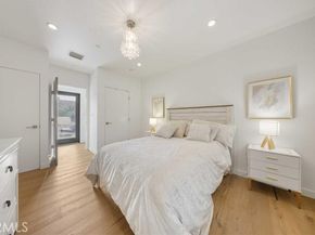 2131 Virginia Avenue, Santa Monica CA 90404