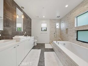 2131 Virginia Avenue, Santa Monica CA 90404