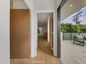 2131 Virginia Avenue, Santa Monica CA 90404
