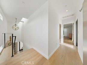 2131 Virginia Avenue, Santa Monica CA 90404