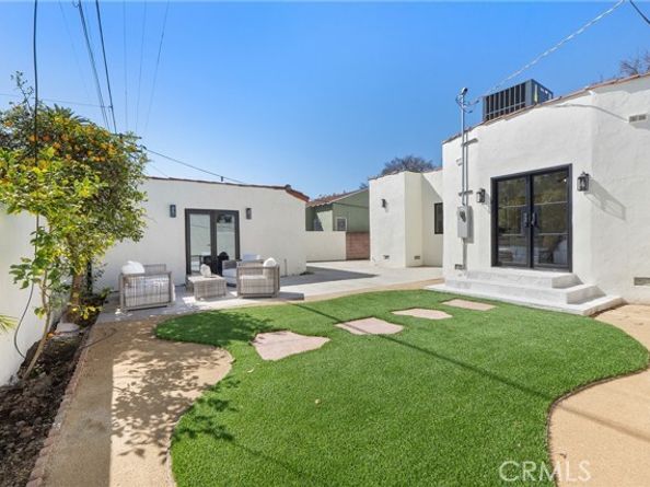 3924 Dublin, Los Angeles CA 90008