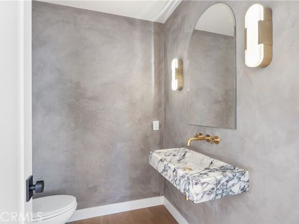 3924 Dublin, Los Angeles CA 90008