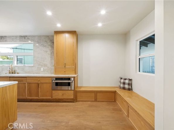 3924 Dublin, Los Angeles CA 90008