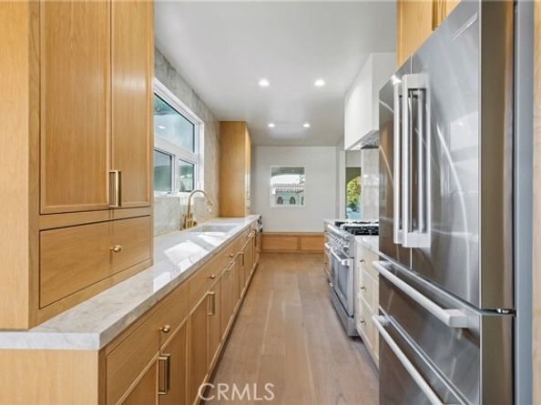 3924 Dublin, Los Angeles CA 90008