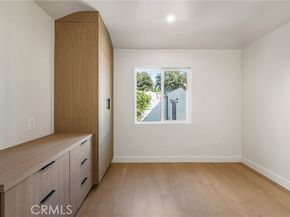 3924 Dublin, Los Angeles CA 90008