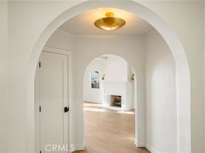 3924 Dublin, Los Angeles CA 90008