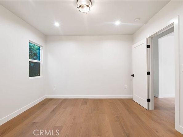 3924 Dublin, Los Angeles CA 90008