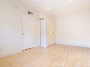 6255 Woodman ave Unit 207, Los Angeles CA 91401