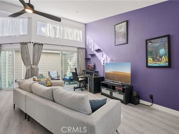 11377 Osborne Place 13, Sylmar (los Angeles) CA 91342