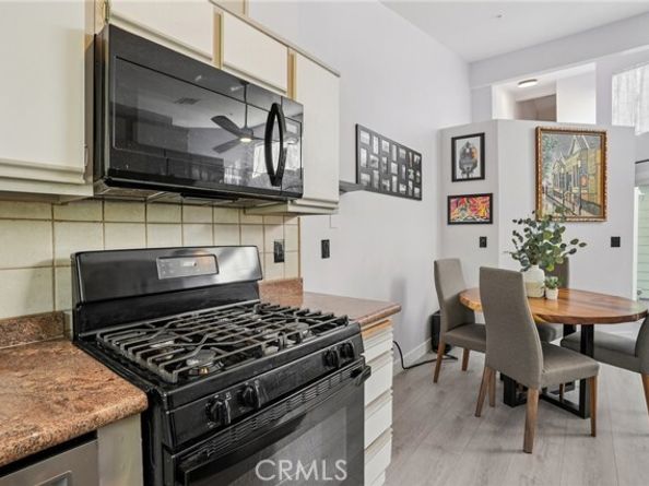 11377 Osborne Place 13, Sylmar (los Angeles) CA 91342