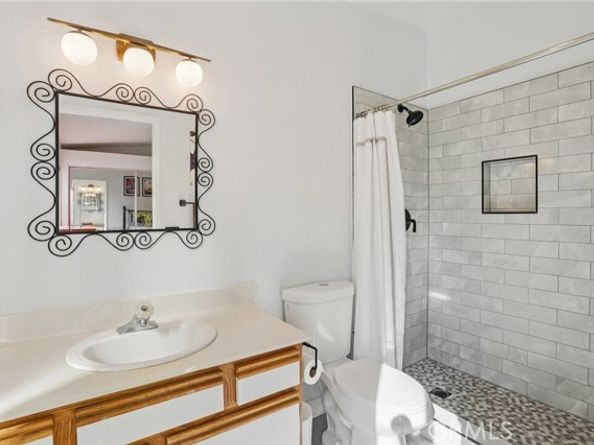 11377 Osborne Place 13, Sylmar (los Angeles) CA 91342