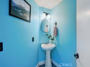 11377 Osborne Place 13, Sylmar (los Angeles) CA 91342