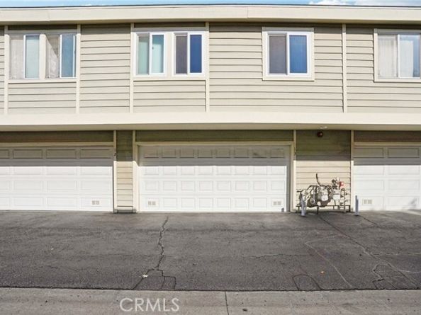 11377 Osborne Place 13, Sylmar (los Angeles) CA 91342