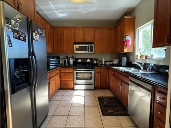 12375 Osborne Place 07, Pacoima (los Angeles) CA 91331