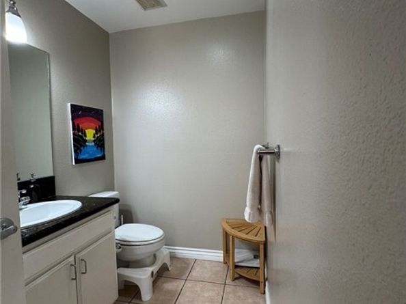 12375 Osborne Place 07, Pacoima (los Angeles) CA 91331