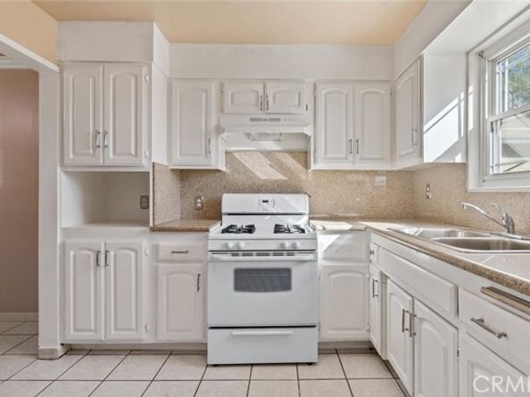 13438 Mercer, Pacoima (los Angeles) CA 91331