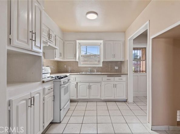 13438 Mercer, Pacoima (los Angeles) CA 91331