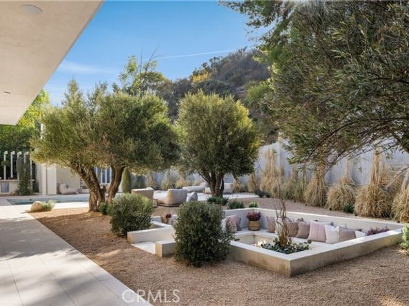 17177 Adlon Road, Encino (los Angeles) CA 91436