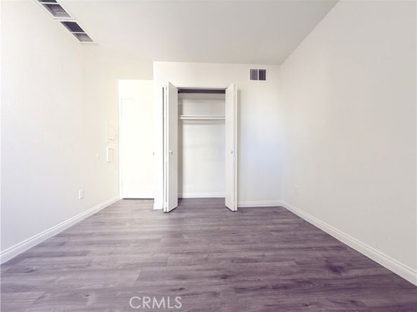 8601 International 177, Canoga Park (los Angeles) CA 91304