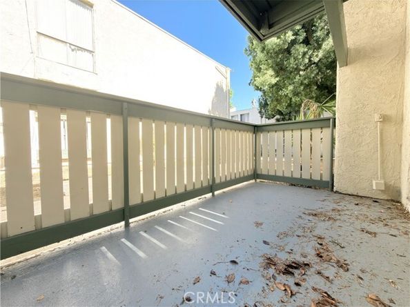 8601 International 177, Canoga Park (los Angeles) CA 91304