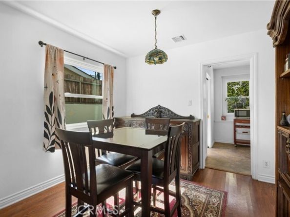 6818 Varna Avenue, Los Angeles CA 91405