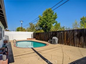 6818 Varna Avenue, Los Angeles CA 91405