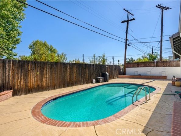 6818 Varna Avenue, Los Angeles CA 91405