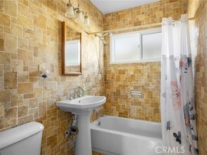 6818 Varna Avenue, Los Angeles CA 91405