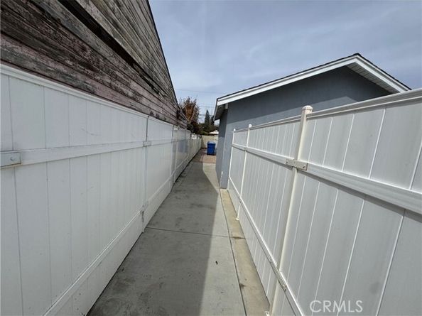 15057 Paddock Street, Sylmar (los Angeles) CA 91342