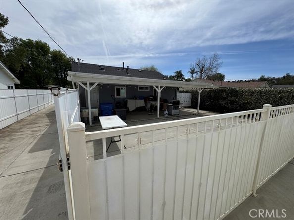 15057 Paddock Street, Sylmar (los Angeles) CA 91342