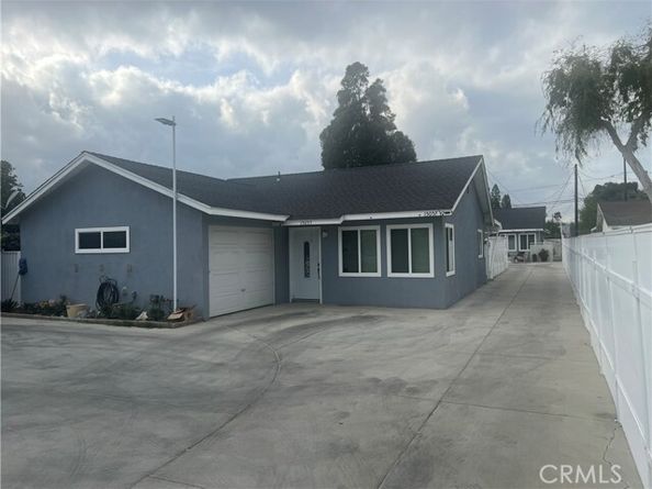 15057 Paddock Street, Sylmar (los Angeles) CA 91342