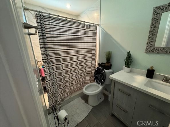 15057 Paddock Street, Sylmar (los Angeles) CA 91342