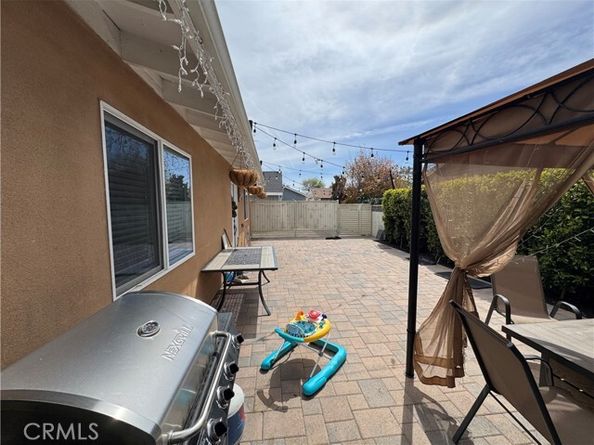 15057 Paddock Street, Sylmar (los Angeles) CA 91342