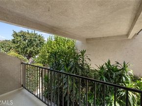 7137 Shoup Ave 39, West Hills (los Angeles) CA 91307