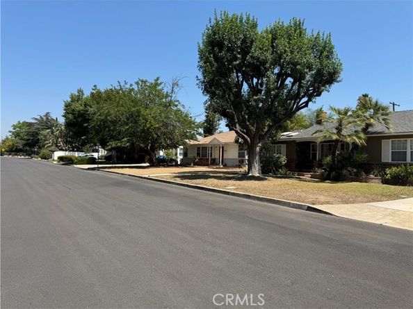 6552 Aqueduct Avenue, Van Nuys (los Angeles) CA 91406