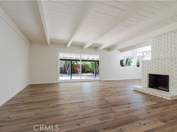 19834 Gresham Street, Northridge (los Angeles) CA 91324