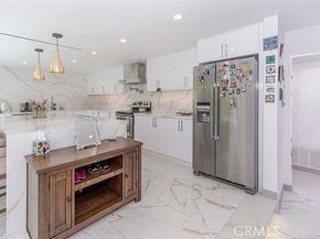 10426 Larwin Avenue, Chatsworth (los Angeles) CA 91311