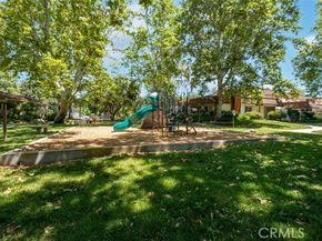 10426 Larwin Avenue, Chatsworth (los Angeles) CA 91311