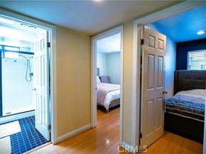 18759 Hatteras Street 25, Tarzana (los Angeles) CA 91356