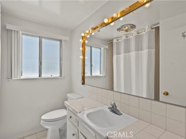 8617 Marklein Avenue, North Hills (los Angeles) CA 91343