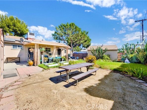 8253 Beeman Avenue, North Hollywood (los Angeles) CA 91605