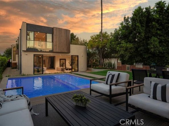 4939 Petit Avenue, Encino (los Angeles) CA 91436