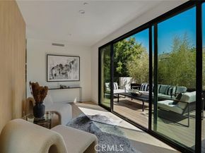 4939 Petit Avenue, Encino (los Angeles) CA 91436