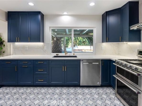 19947 Cantara Street, Winnetka (los Angeles) CA 91306